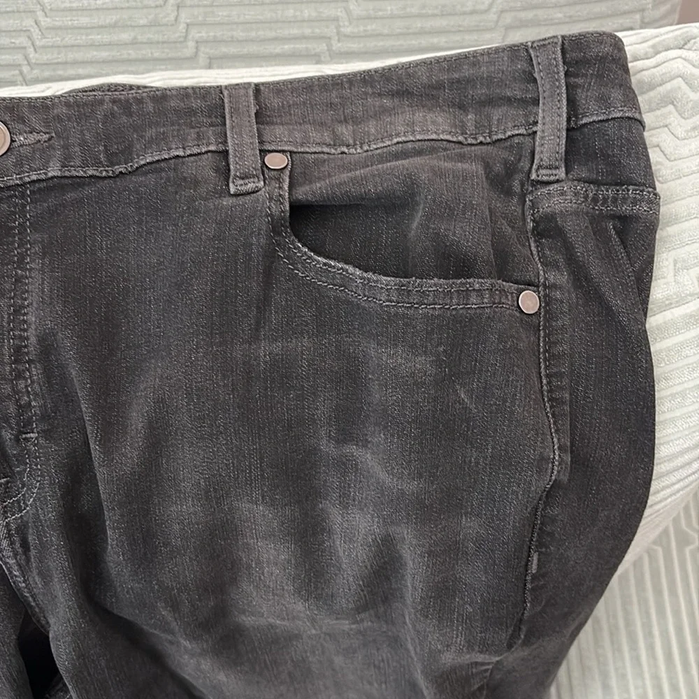 Lane Bryant Black Skinny Jeans with Distressed Hem. Size 24R
Made w/1% Elastane. - Picture 4 of 11